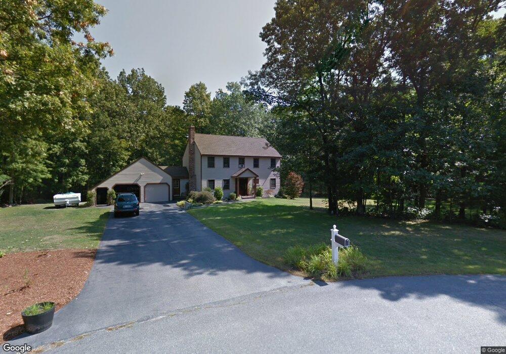 10 Matthew Dr, Londonderry, NH 03053 - photo 1