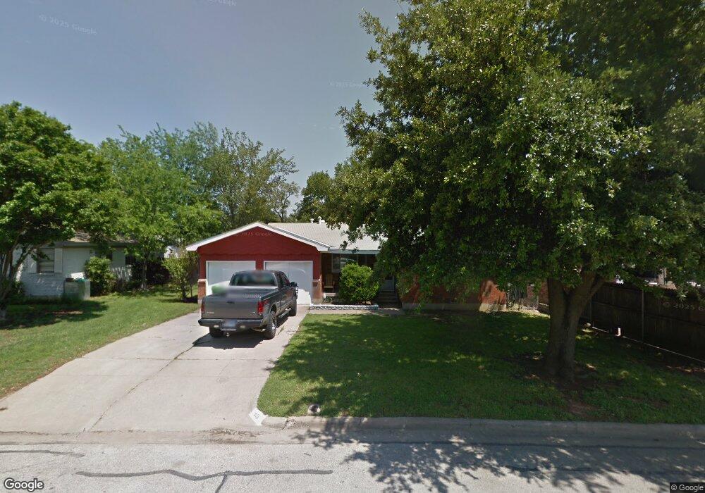 816 Elizabeth Dr, Bedford, TX 76022 - photo 1