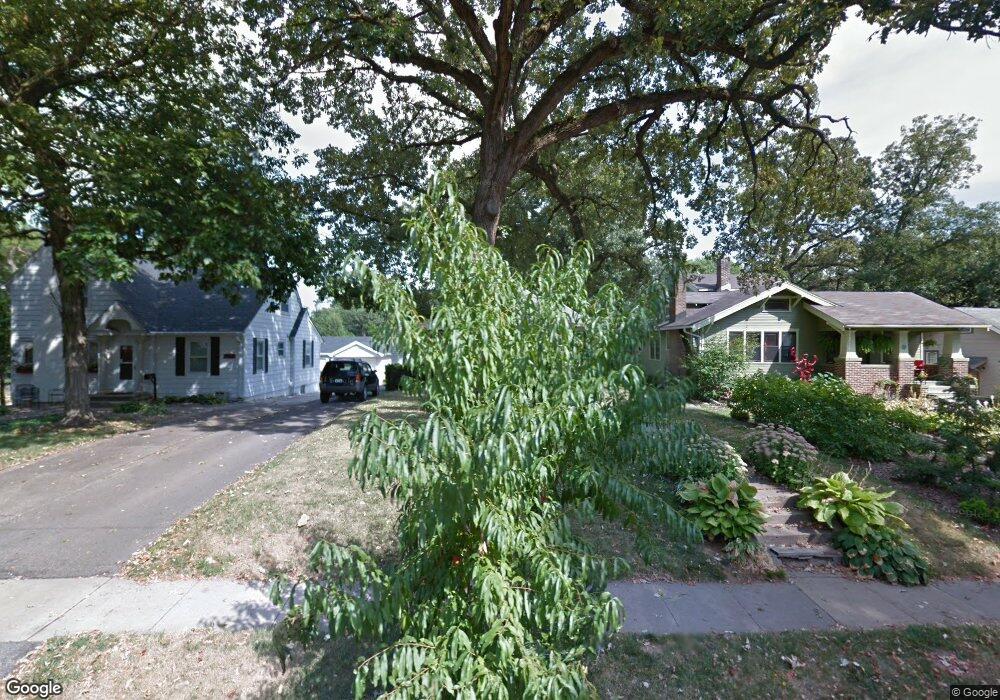 1523 42nd St, Des Moines, IA 50311 - photo 1