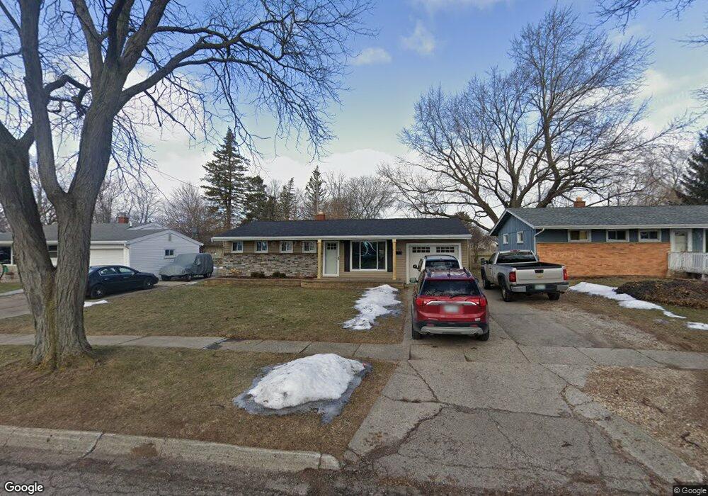 223 Juniper Dr, Davison, MI 48423 - photo 1