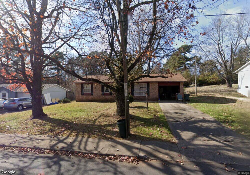 849 S Wood Ave, Fayetteville, AR 72701 - photo 1