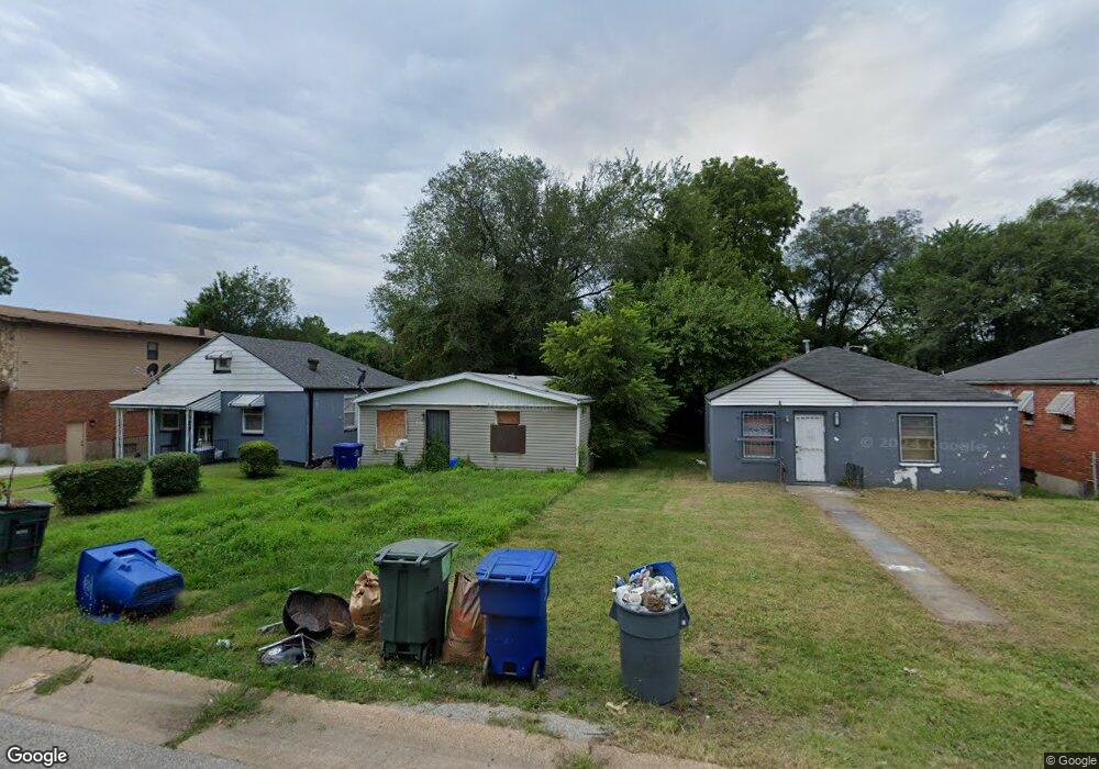 4469 N Taylor Ave, Saint Louis, MO 63115 - photo 1