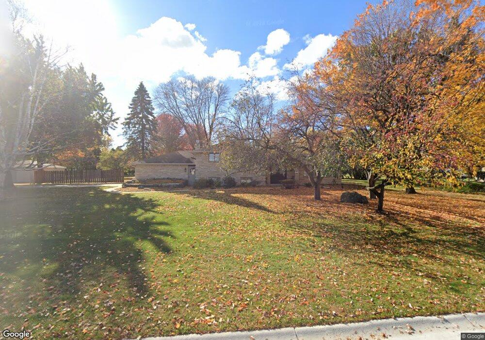 W3205 Creekview Ln, Appleton, WI 54915 - photo 1