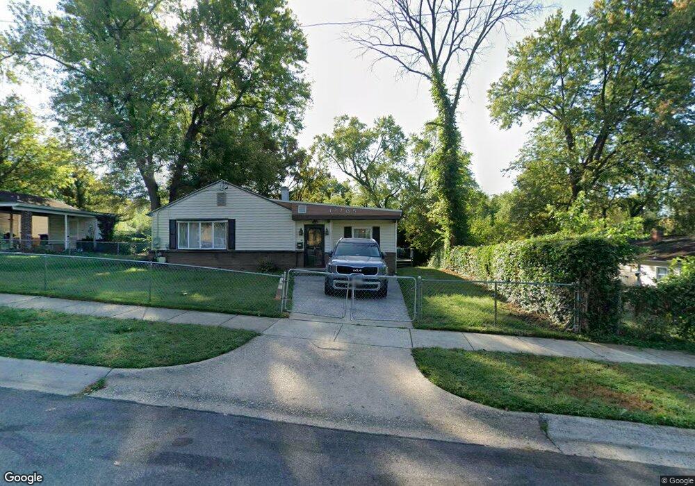 12205 Bluhill Rd, Silver Spring, MD 20902 - photo 1