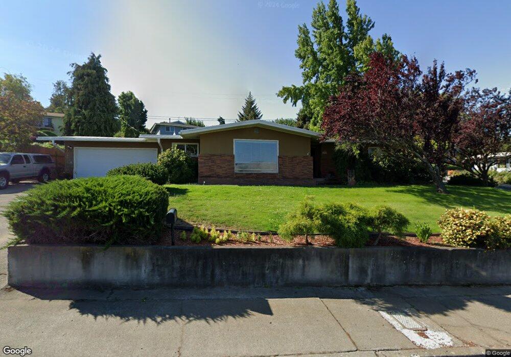 1804 E 15th St, the Dalles, OR 97058 - photo 1