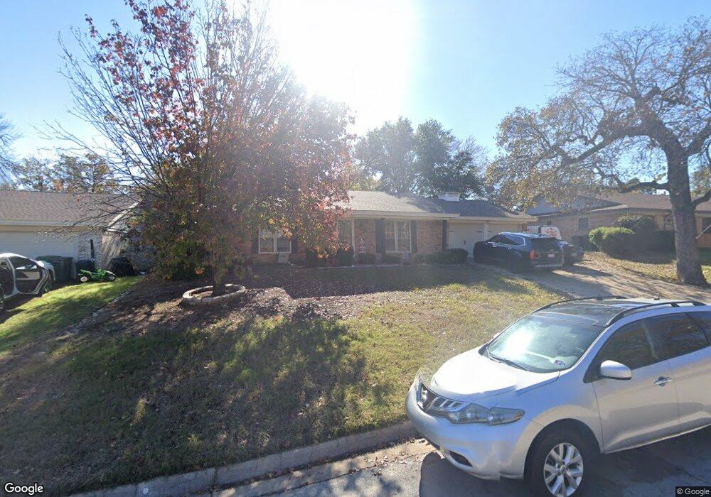1105 W Redbud Dr, Hurst, TX 76053 - photo 1