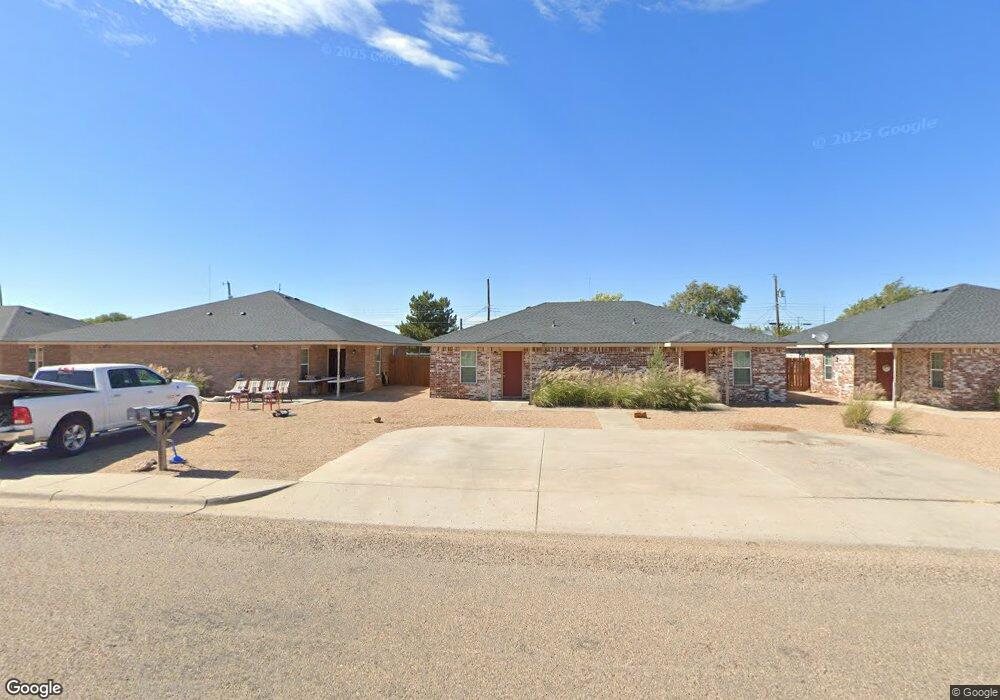 715 Oak Ave, Dumas, TX 79029 - photo 1