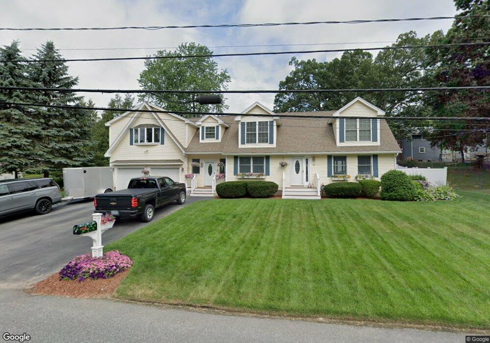 17 Spruce St, Hudson, NH 03051 - photo 1