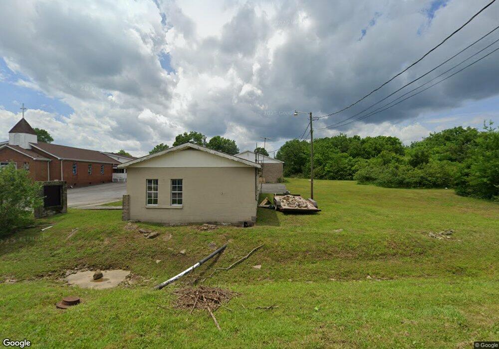 925 Sevier St, Shelbyville, TN 37160 - photo 1