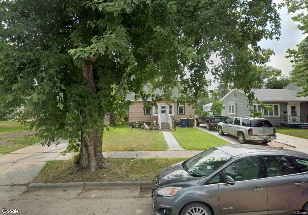 311 5th St SW, Jamestown, ND 58401 - photo 1