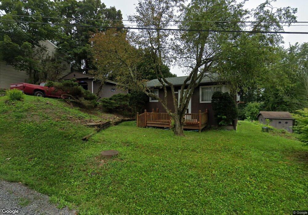 16381 Tague St, East Liverpool, OH 43920 - photo 1