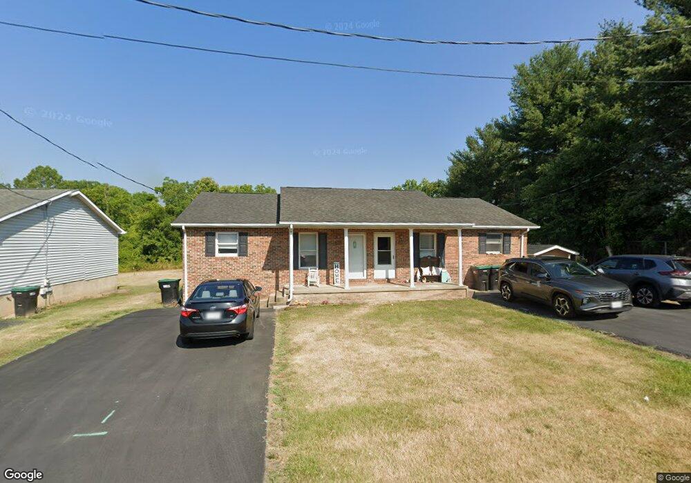 246 Miller Dr, Strasburg, VA 22657 - photo 1