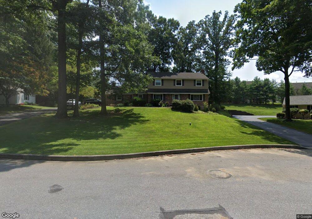 8 Edgewood Dr, Downingtown, PA 19335 - photo 1