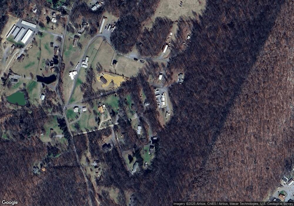 131 Harden Dr, Berkeley Springs, WV 25411 - photo 1