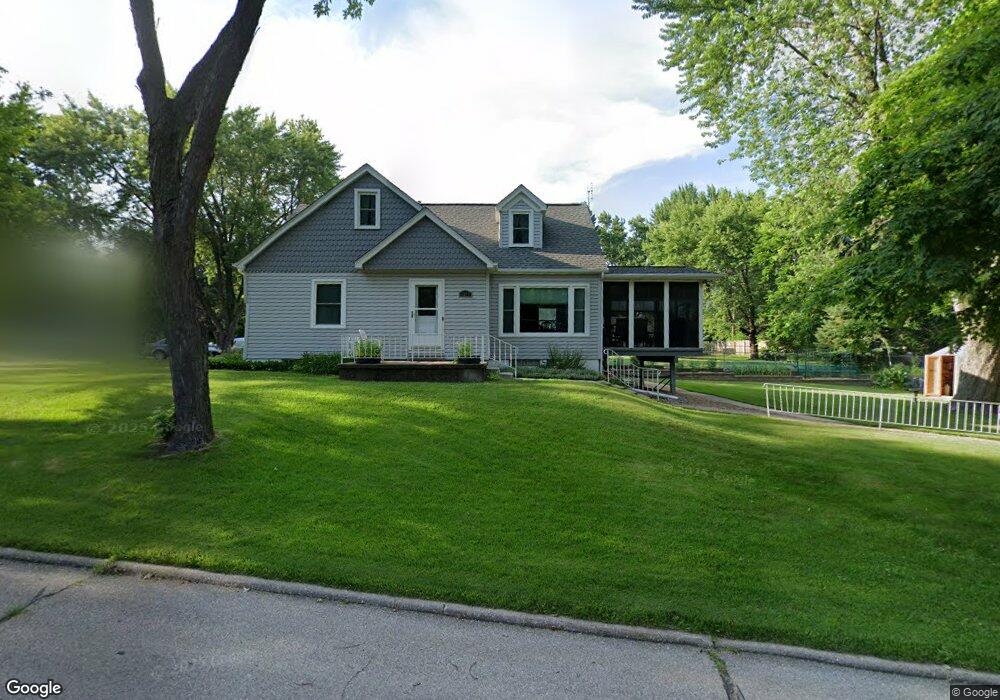 3200 12th Ave SE, Cedar Rapids, IA 52403 - photo 1