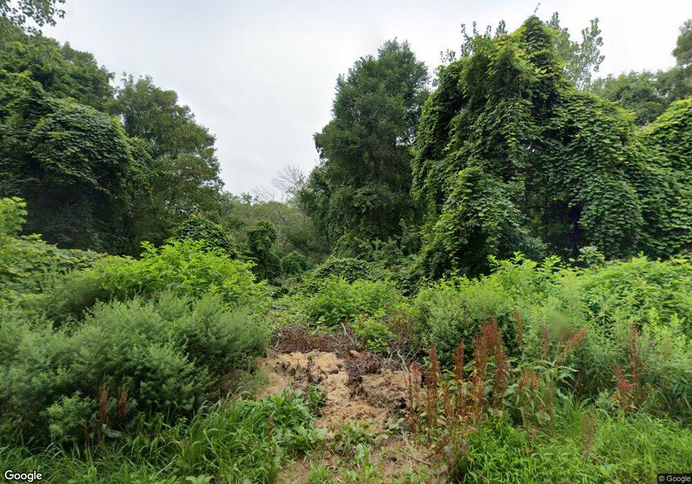 438 Kennedy Ct, Cumberland, RI 02864 - photo 1