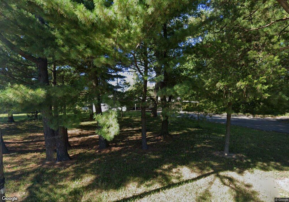 5805 E Manslick Rd, Louisville, KY 40219 - photo 1