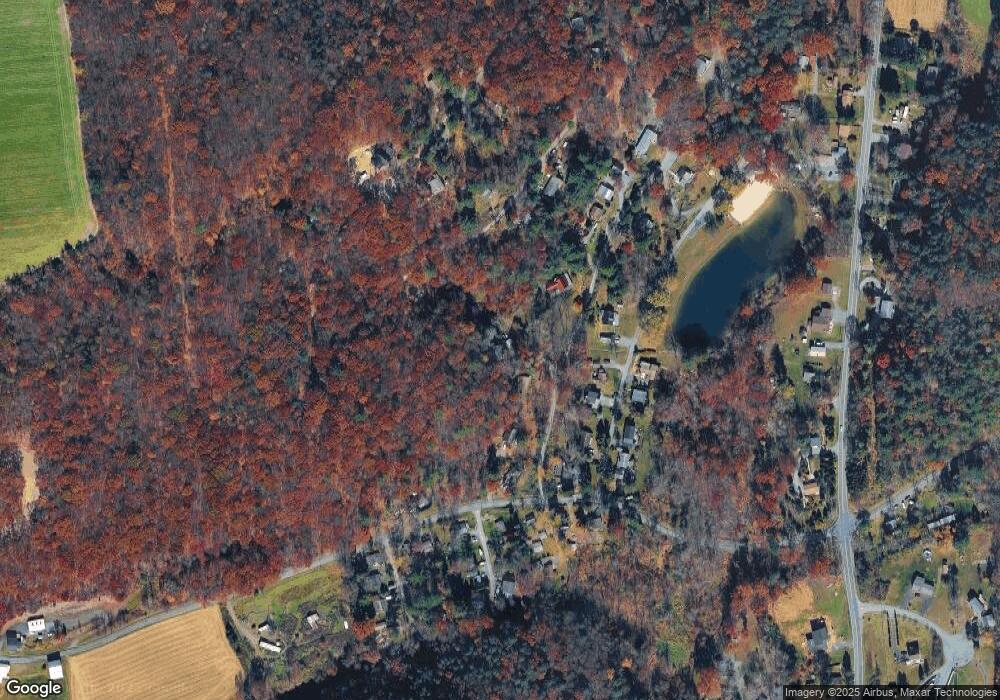 425 Windsor Rd, Kunkletown, PA 18058 - photo 1