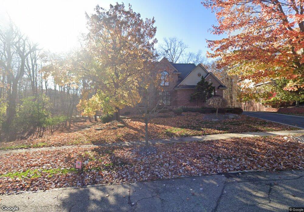 6824 Carlyle Crossing, West Bloomfield, MI 48322 - photo 1