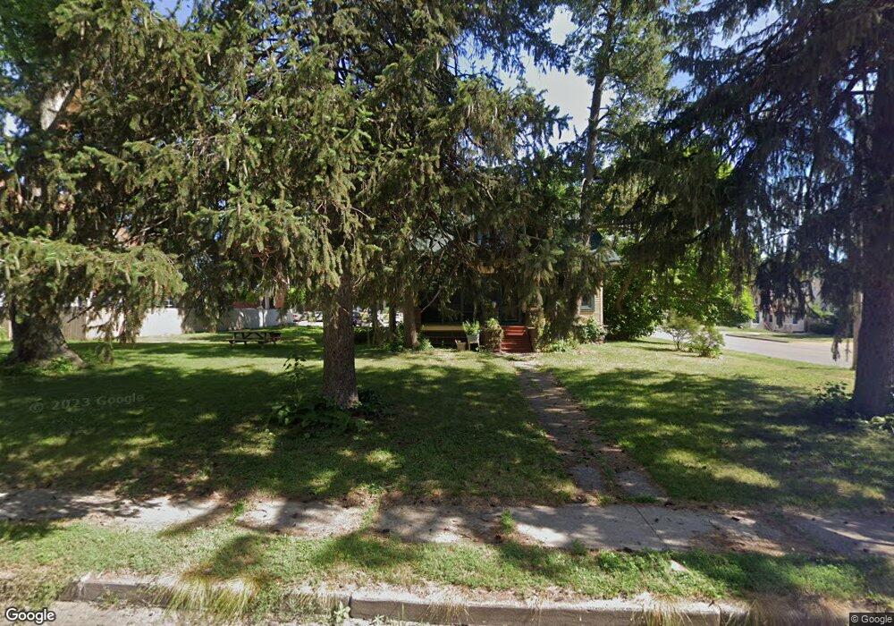 1502 Clay St, Davenport, IA 52804 - photo 1