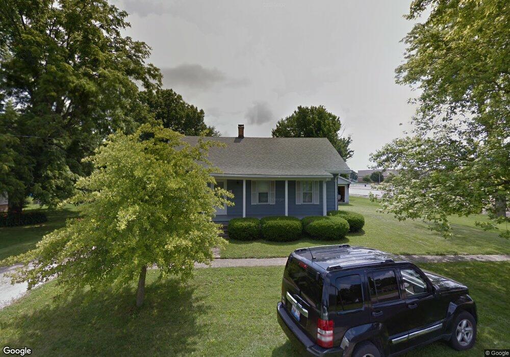 720 S 27th St, Mattoon, IL 61938 - photo 1