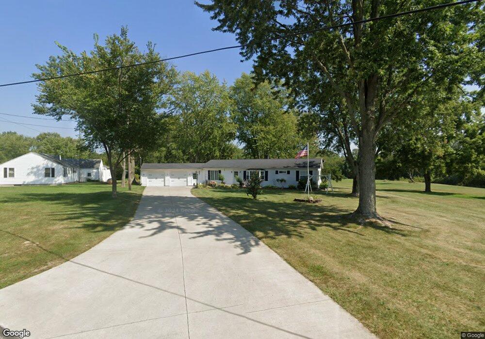 3140 Loescher Rd, Lima, OH 45801 - photo 1