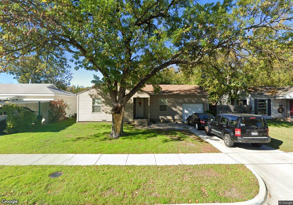 1006 SW 4th St, Grand Prairie, TX 75051 - photo 1