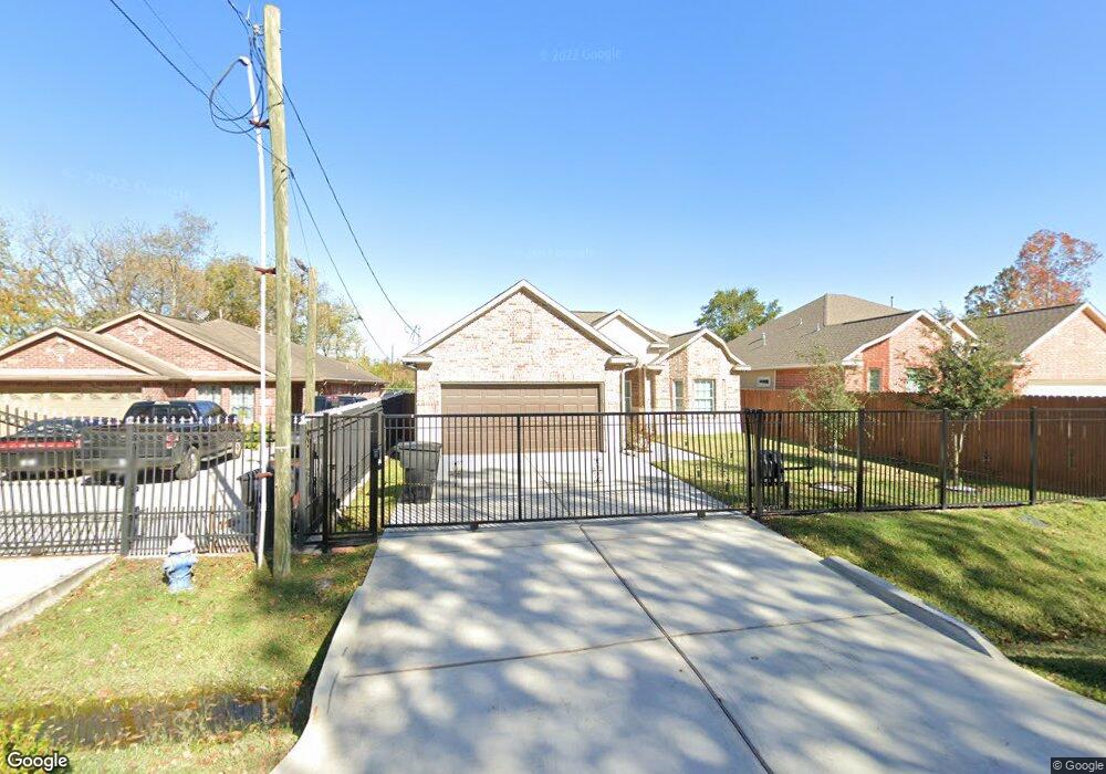 5725 Justin St, Houston, TX 77016 - photo 1