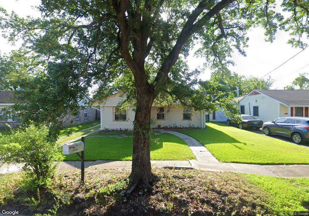 4577 Montegut Dr, New Orleans, LA 70126 - photo 1