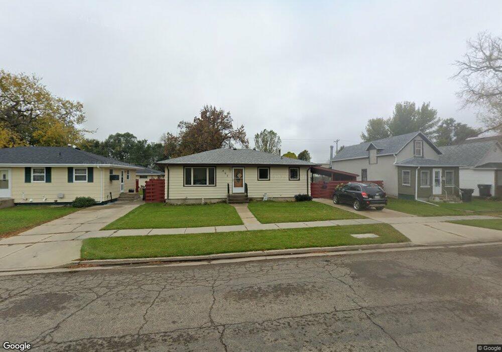 407 1st St SE, Mandan, ND 58554 - photo 1