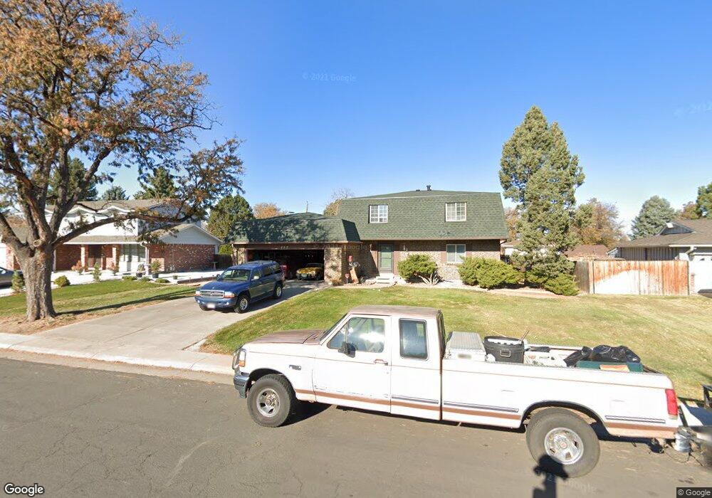 427 Oswego Ct, Aurora, CO 80010 - photo 1