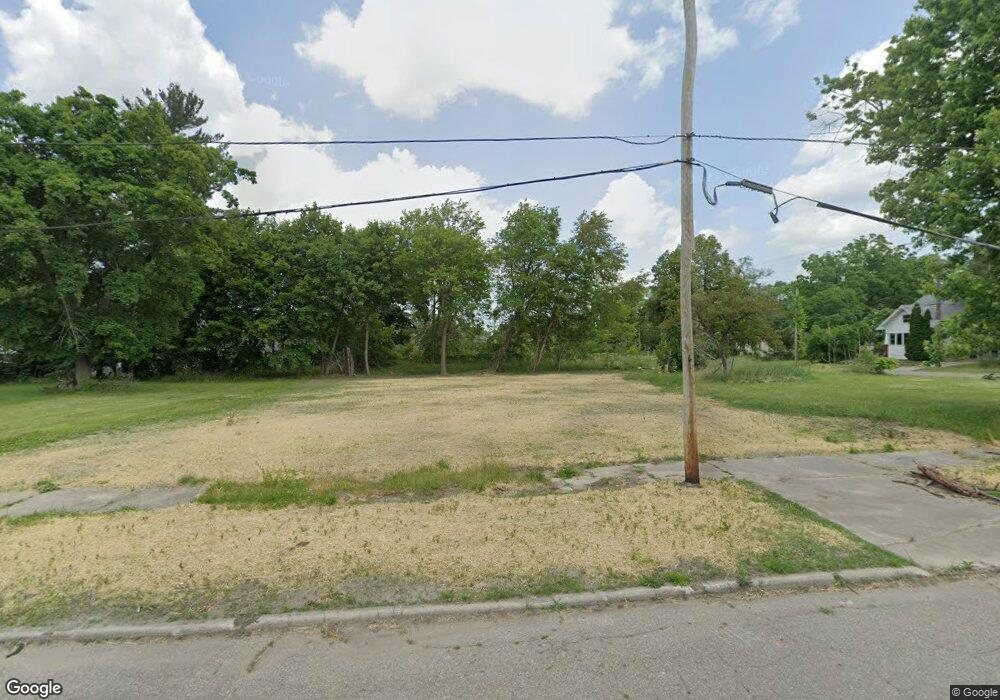 1647 Dakota Ave, Flint, MI 48506 - photo 1