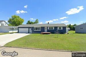 409 S 4th St, Drayton, ND 58225
