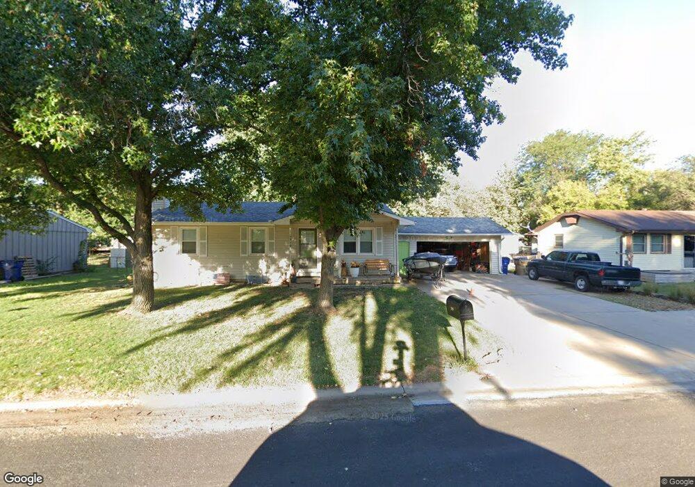 319 S Heather Ln, Maize, KS 67101 - photo 1