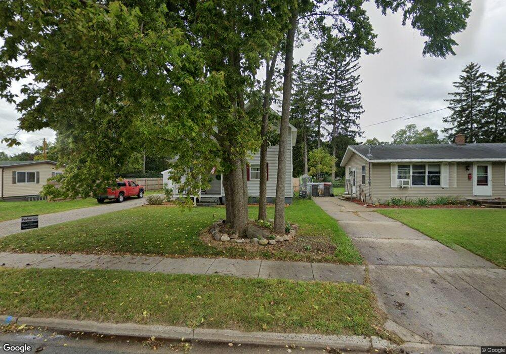 924 N Hudson St, Lowell, MI 49331 - photo 1