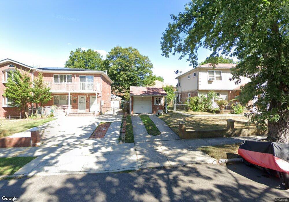 245-83 63rd Ave, Little Neck, NY 11362 - photo 1