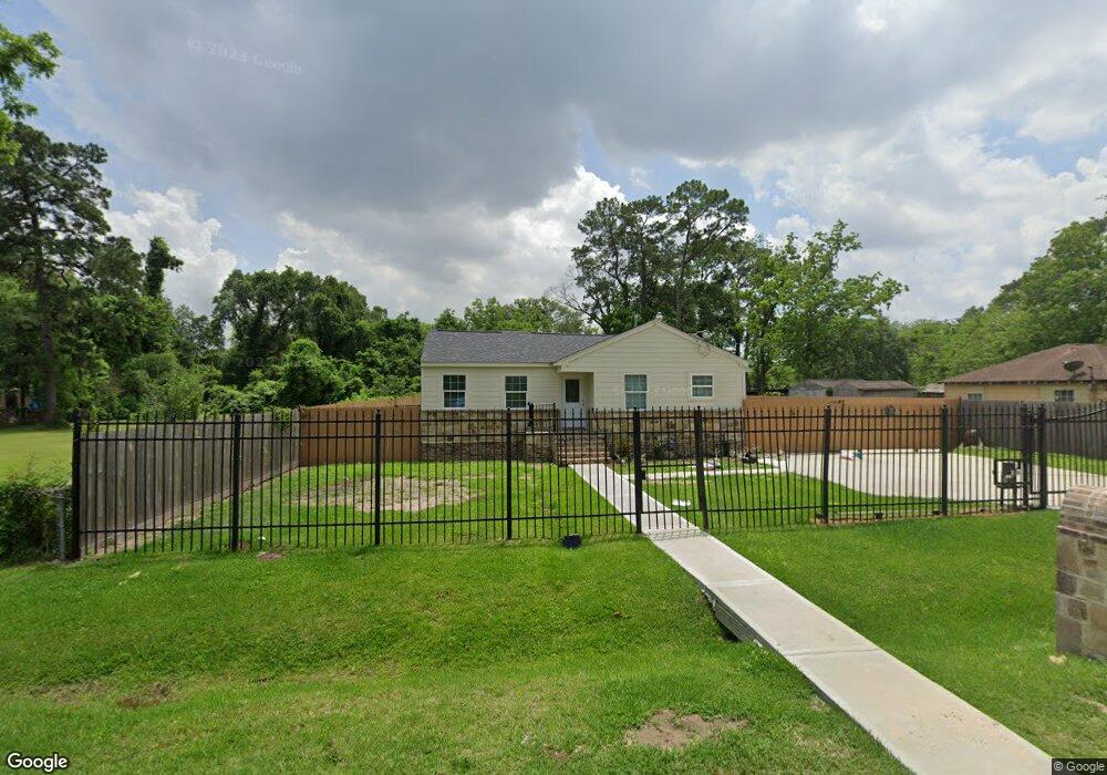 7506 N Finch Cir, Houston, TX 77028 - photo 1