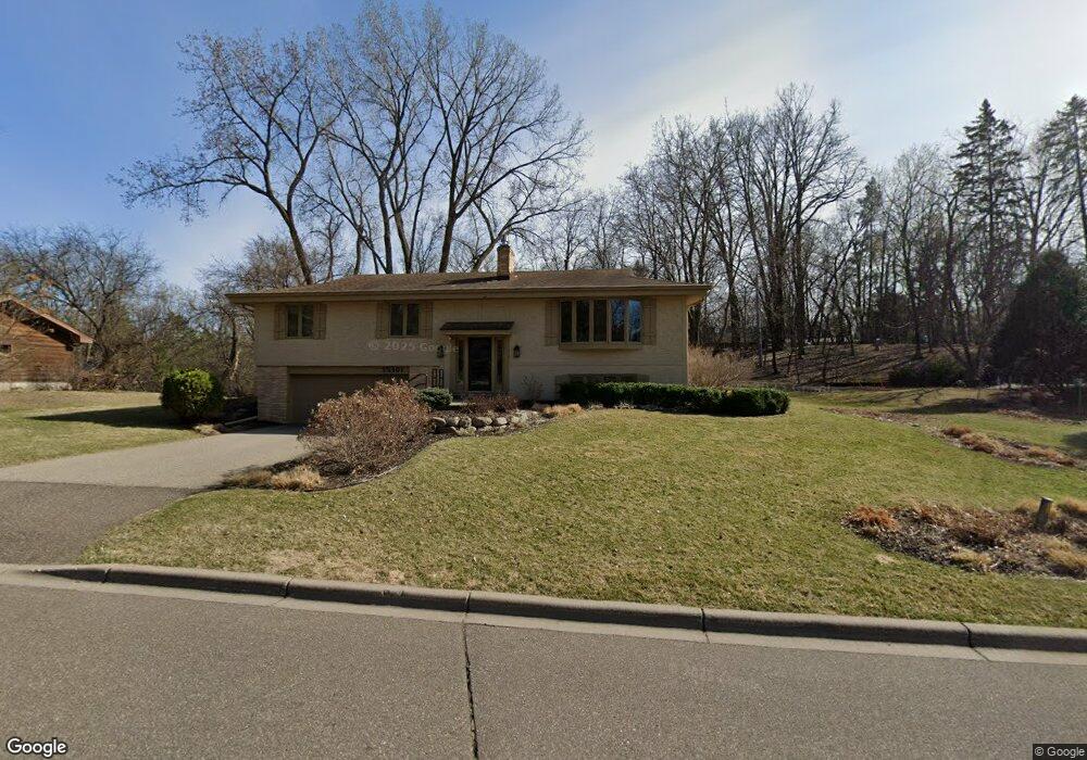 15361 Highland Place, Minnetonka, MN 55345 - photo 1