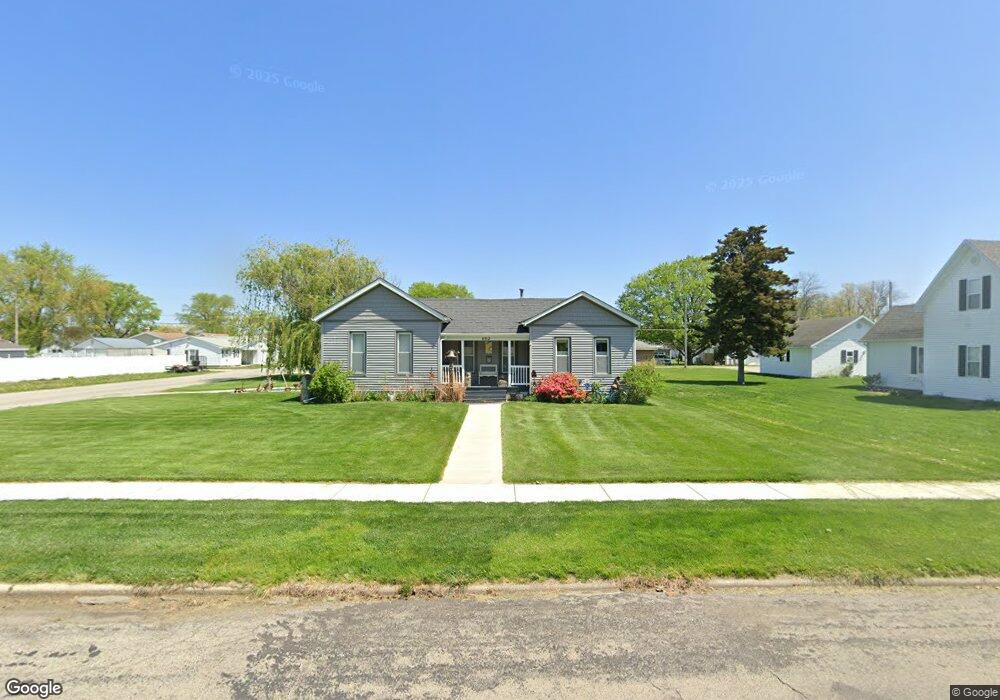 602 Decatur St, Lincoln, IL 62656 - photo 1