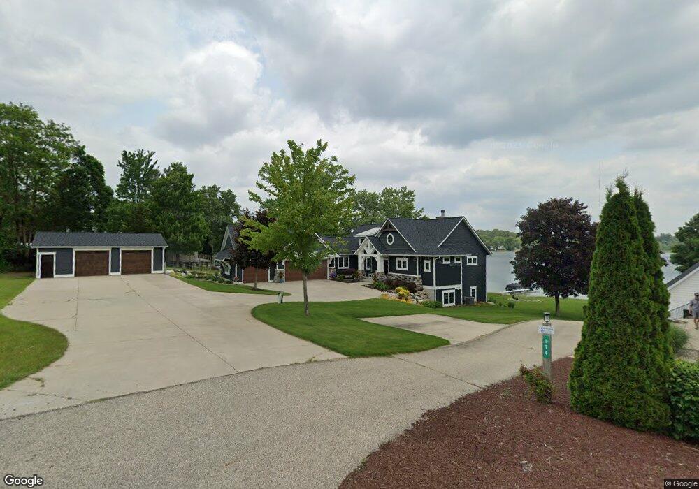 162 Lakeview Dr, Wayland, MI 49348 - photo 1