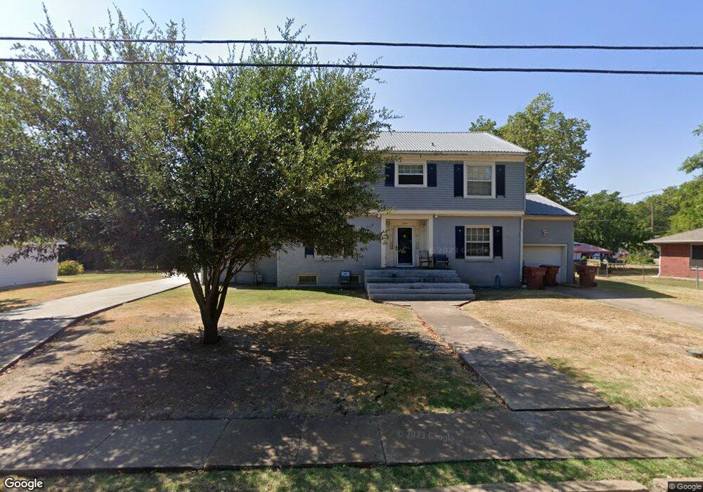 604 E 12th St, Bonham, TX 75418 - photo 1