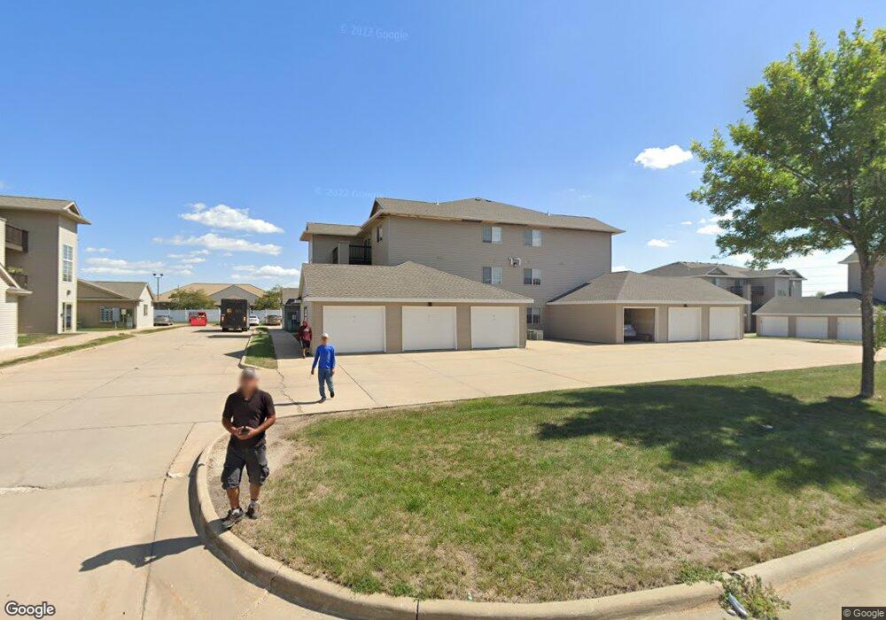 3125 Michelle Ct SW unit 4, Cedar Rapids, IA 52404 - photo 1