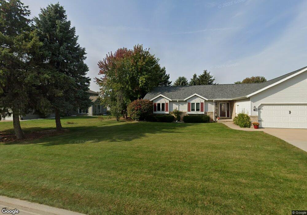 3651 N Whitney Dr, Appleton, WI 54914 - photo 1