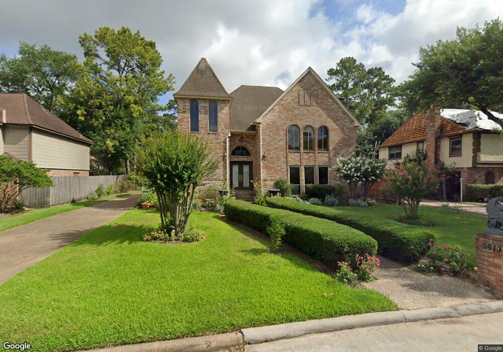 3910 Cherry Forest Dr, Houston, TX 77088 - photo 1
