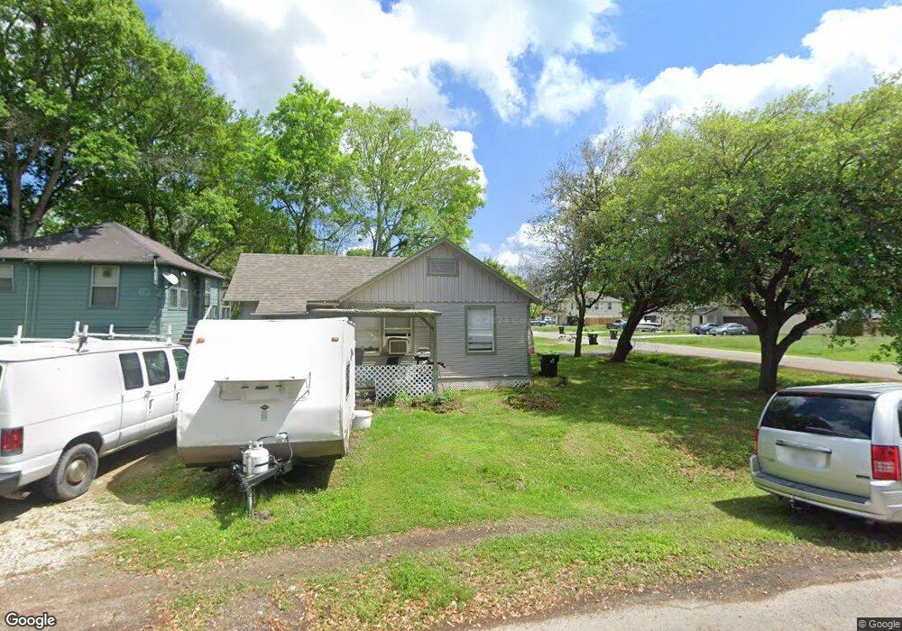2901 5th St, Bay City, TX 77414 - photo 1