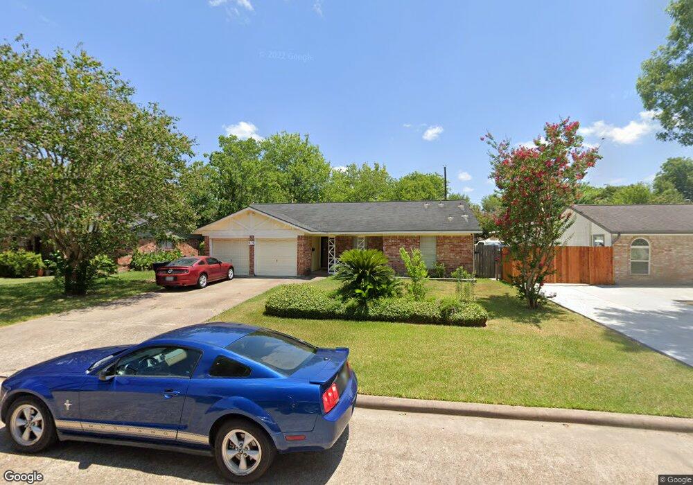 10927 Twig Dr, Houston, TX 77089 - photo 1
