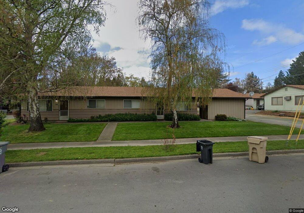 402 NW Clarke St, Grants Pass, OR 97526 - photo 1