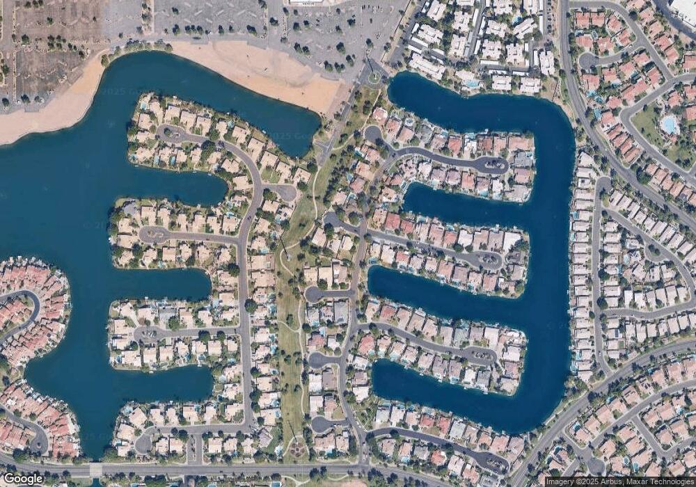 1919 E Clipper Ct, Gilbert, AZ 85234 - photo 1