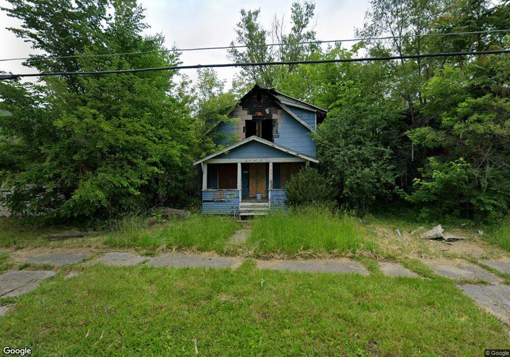 1641 Bennett Ave, Flint, MI 48506 - photo 1