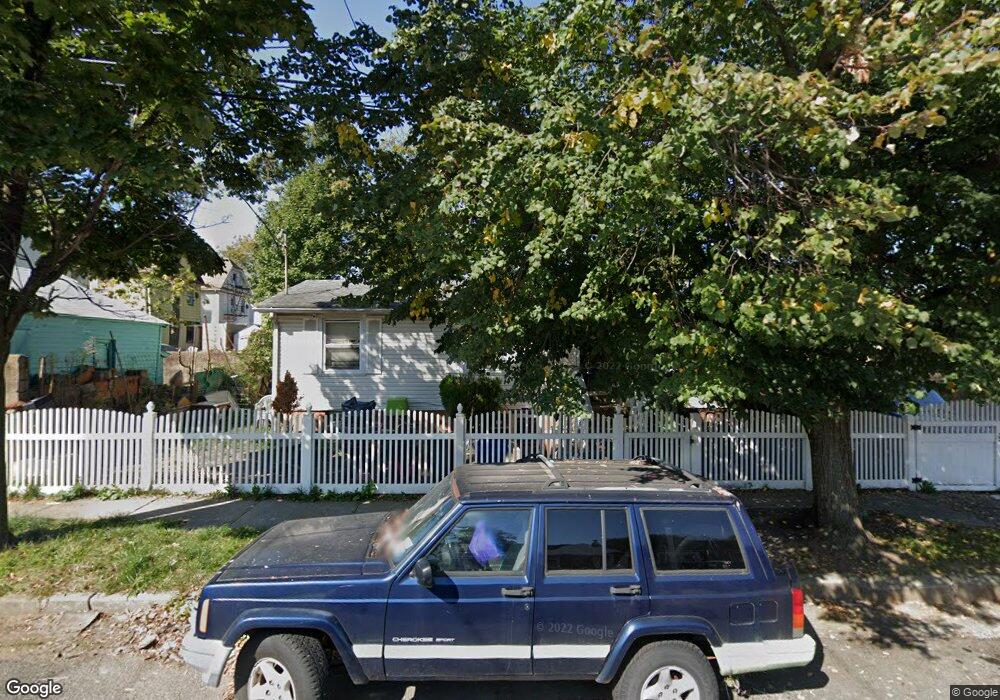 15311 111th Rd, Jamaica, NY 11433 - photo 1